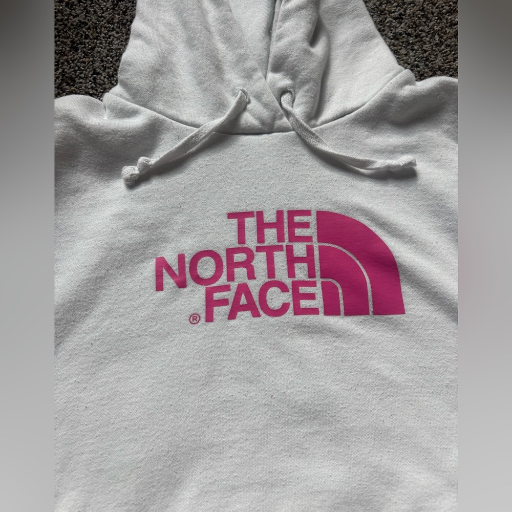 The North Face breast cancer awareness XL White Hoodie with Pink Logo - Picture 3 of 5